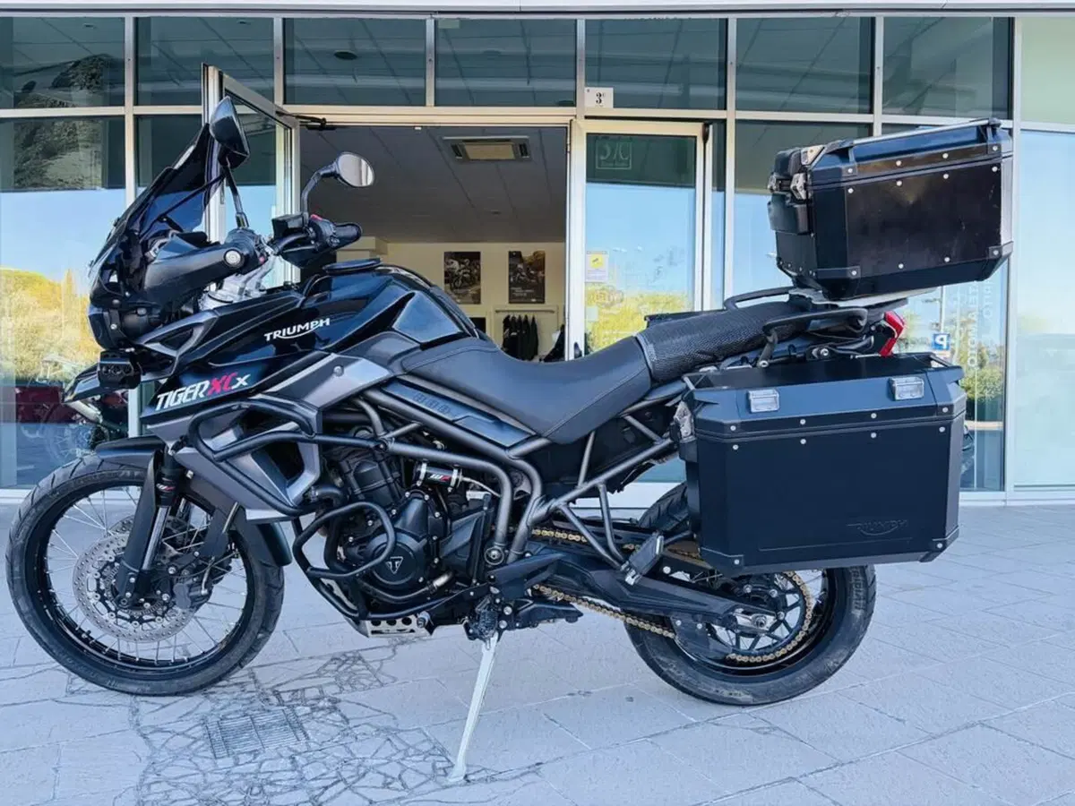 Triumph Tiger 800 XCx (2015 - 17) (2)