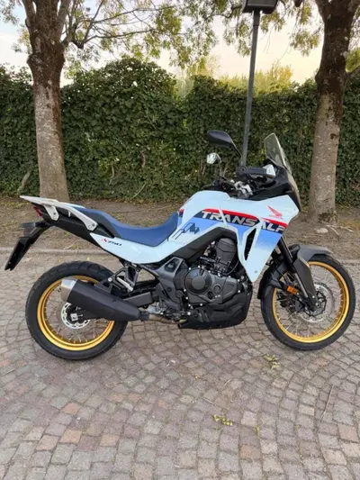 Honda Transalp XL750 (2025) usata