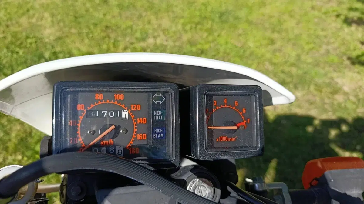 Honda XL600 (8)