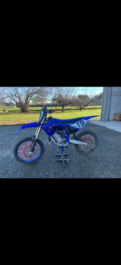 Yamaha YZ 125 (2022) usata