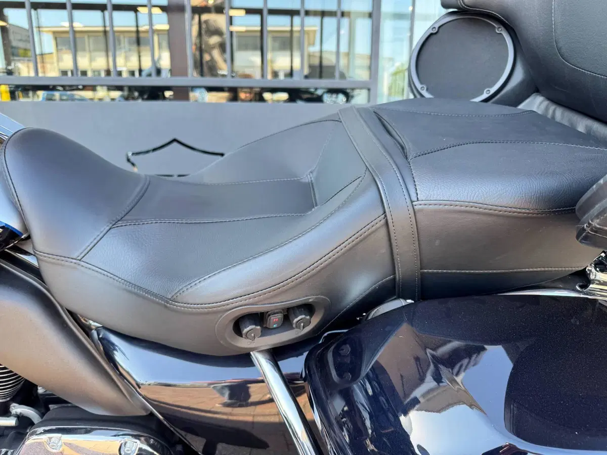 Harley-Davidson 114 Electra Glide Ultra Limited (2021 - 22) - FLHTK (6)