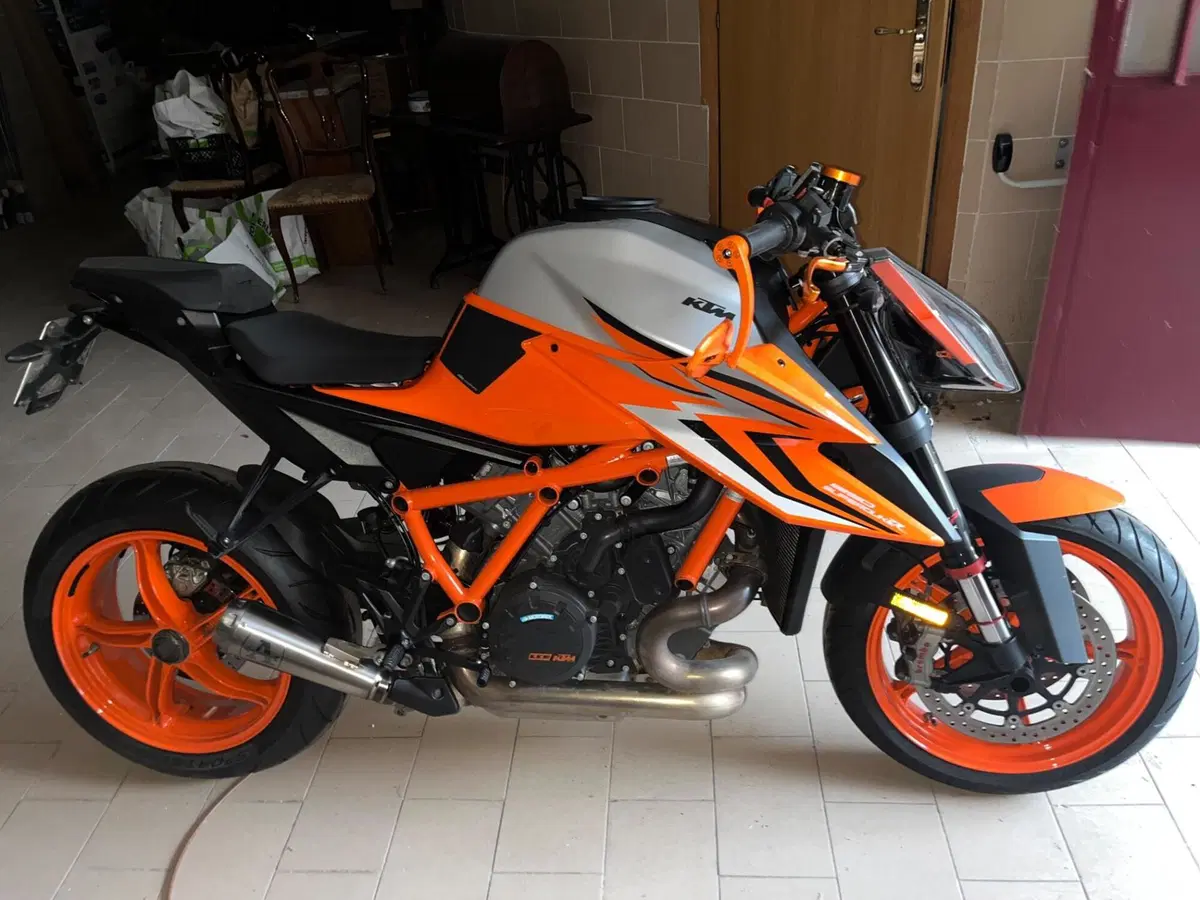 KTM 1290 Super Duke R (2021 - 23)