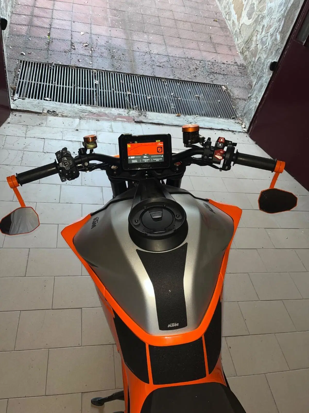 KTM 1290 Super Duke R (2021 - 23) (4)