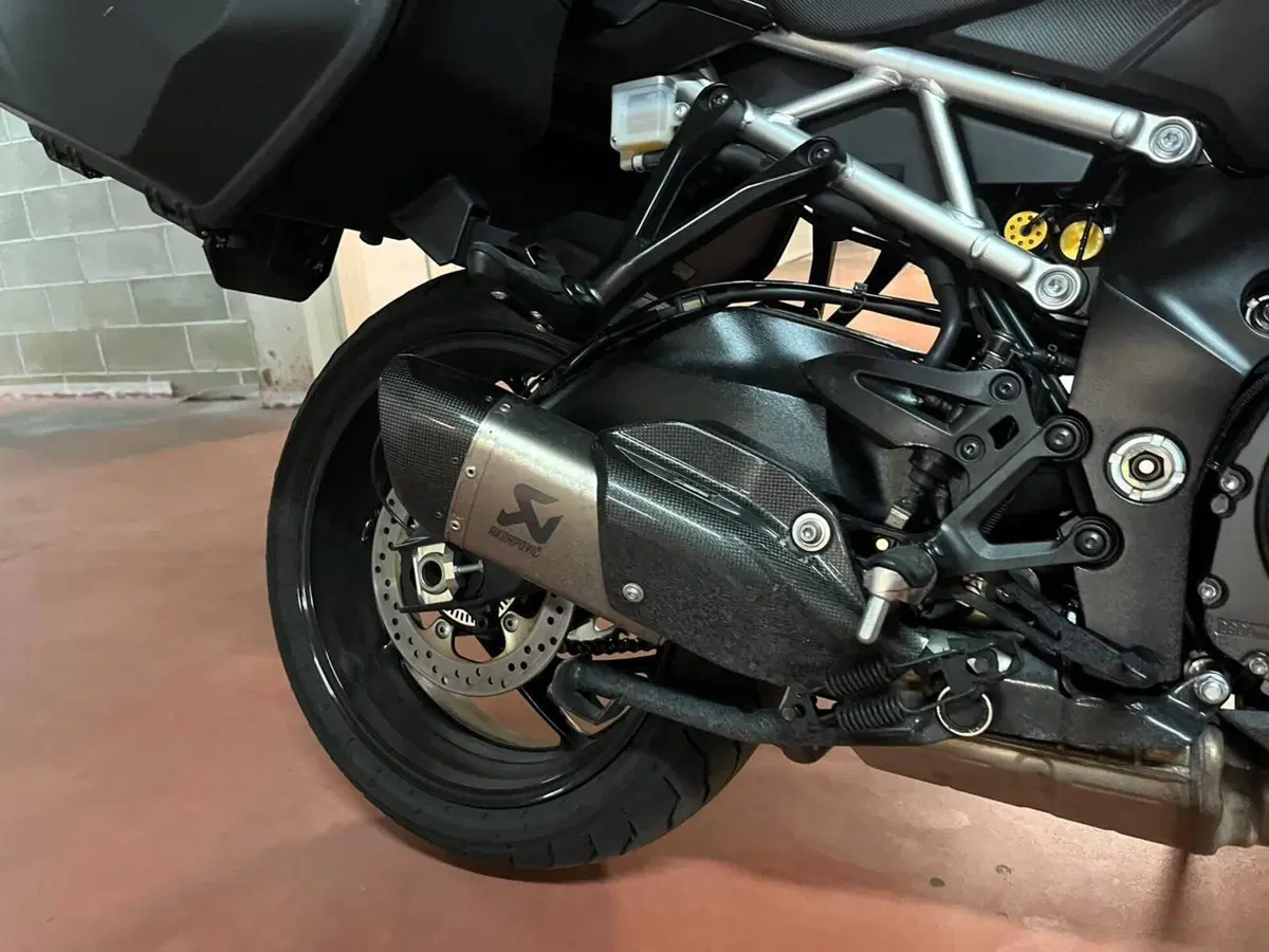 Suzuki GSX-S1000GX Touring (2024 - 26) (2)