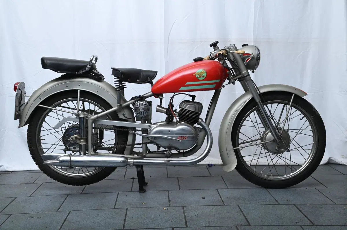 Sterzi 125 T (3)
