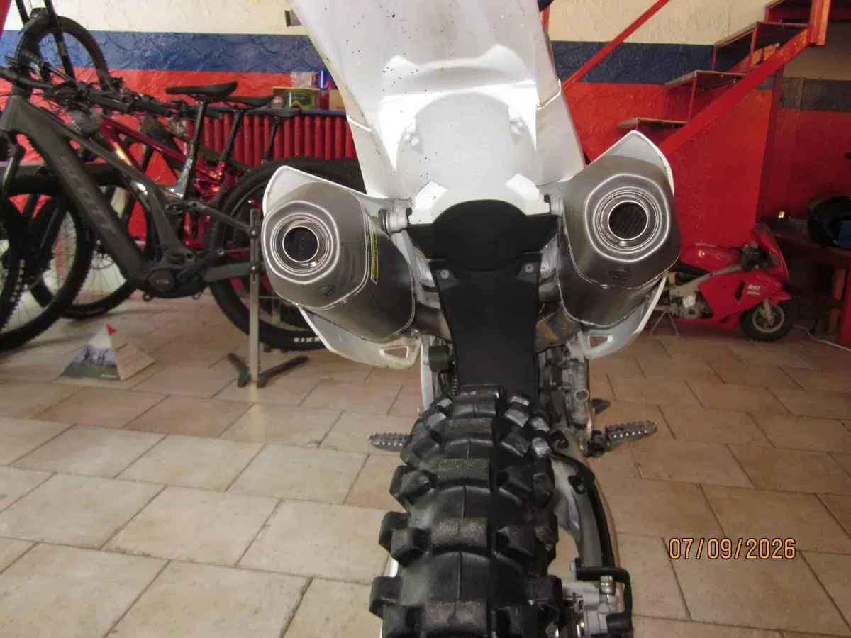 Honda CRF 450R (2014) (4)