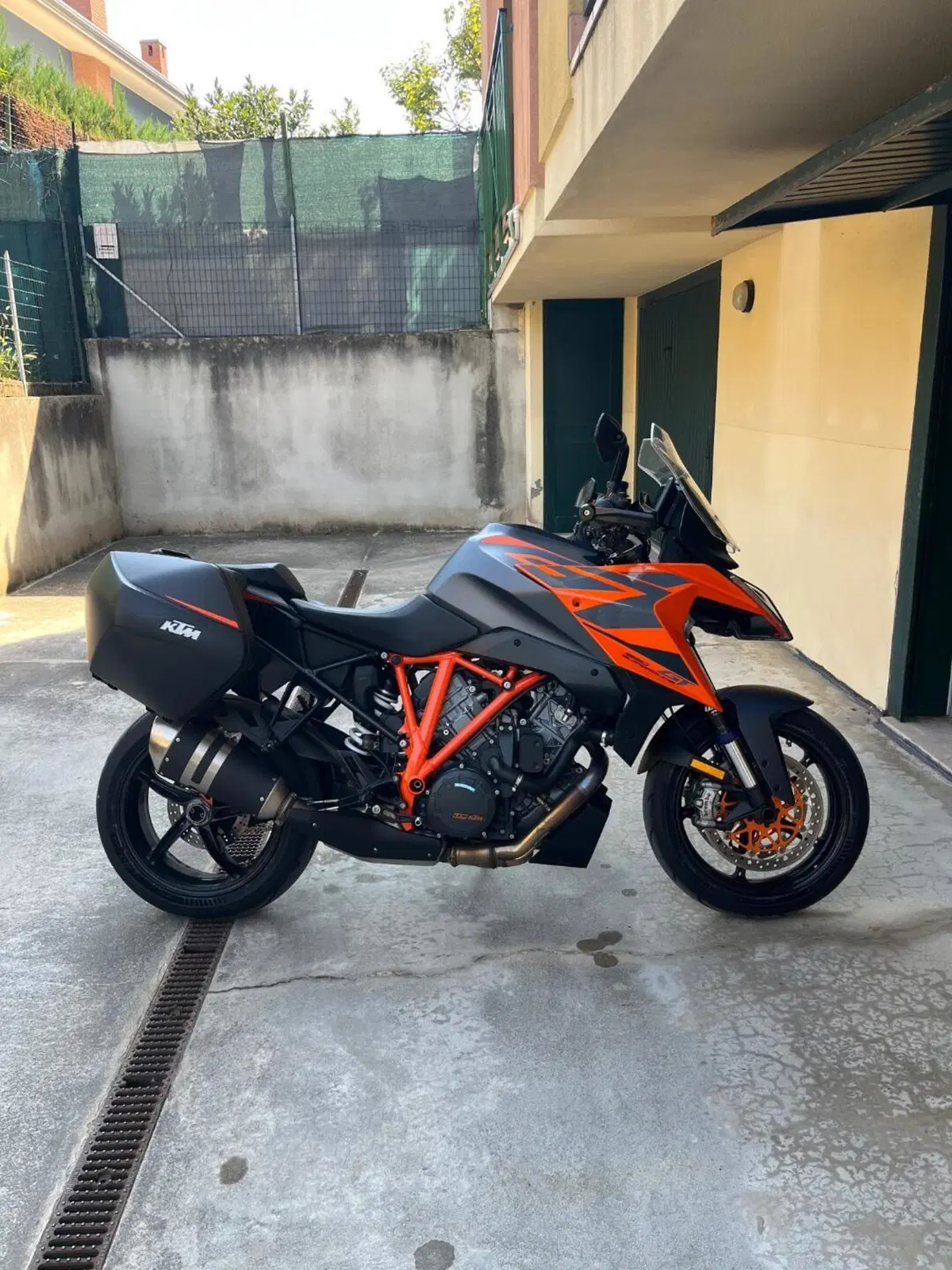 KTM 1290 Super Duke GT (2021 - 25)