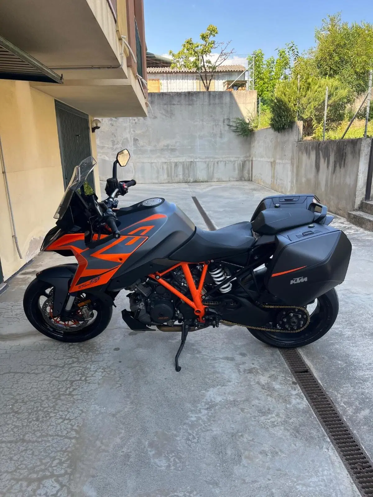 KTM 1290 Super Duke GT (2021 - 25) (2)