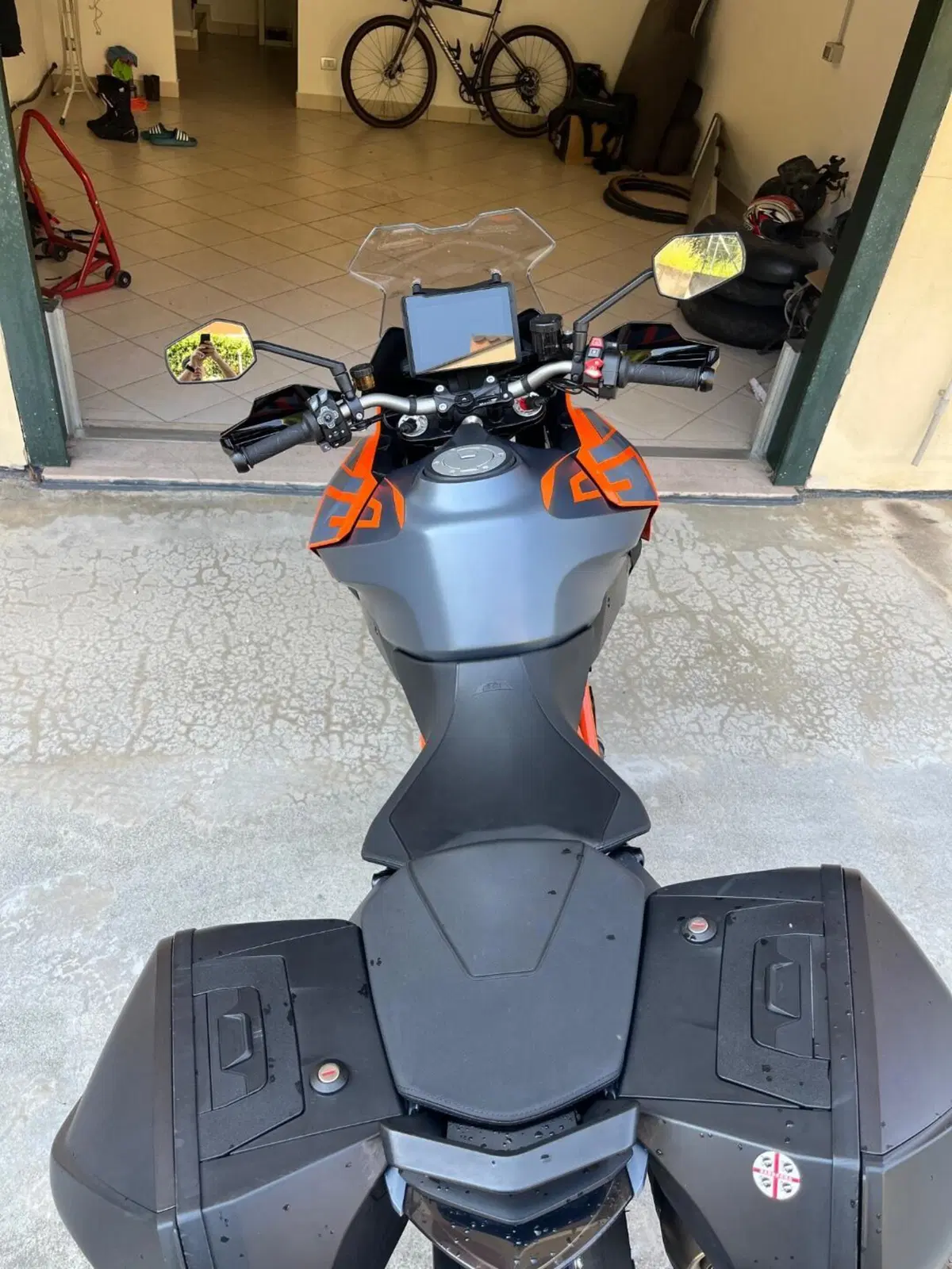 KTM 1290 Super Duke GT (2021 - 25) (3)
