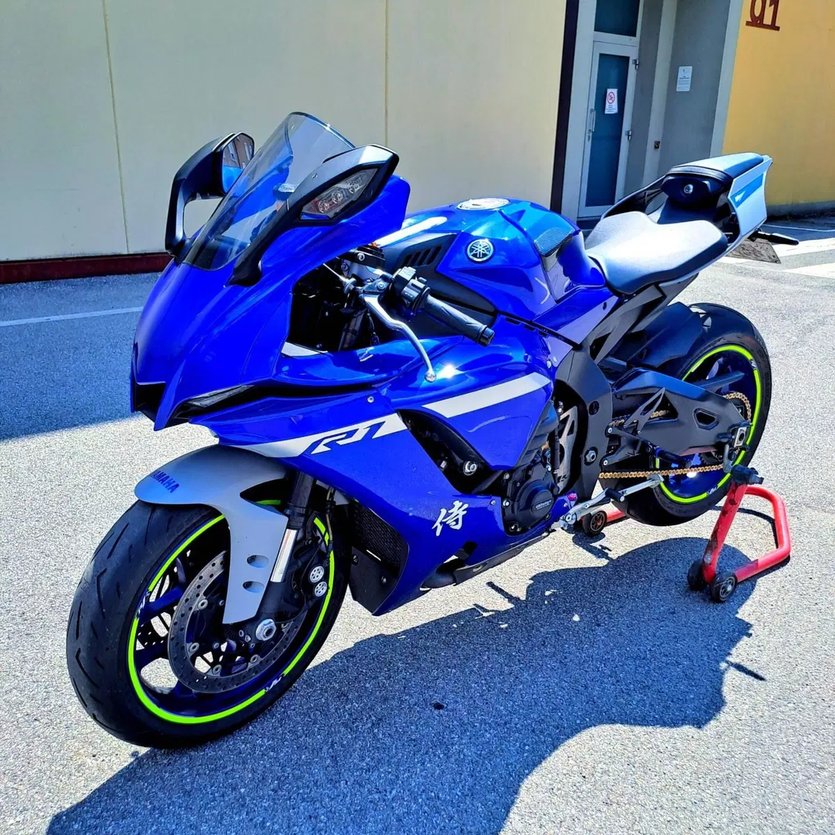 Yamaha YZF R1 (2020 - 25) (3)