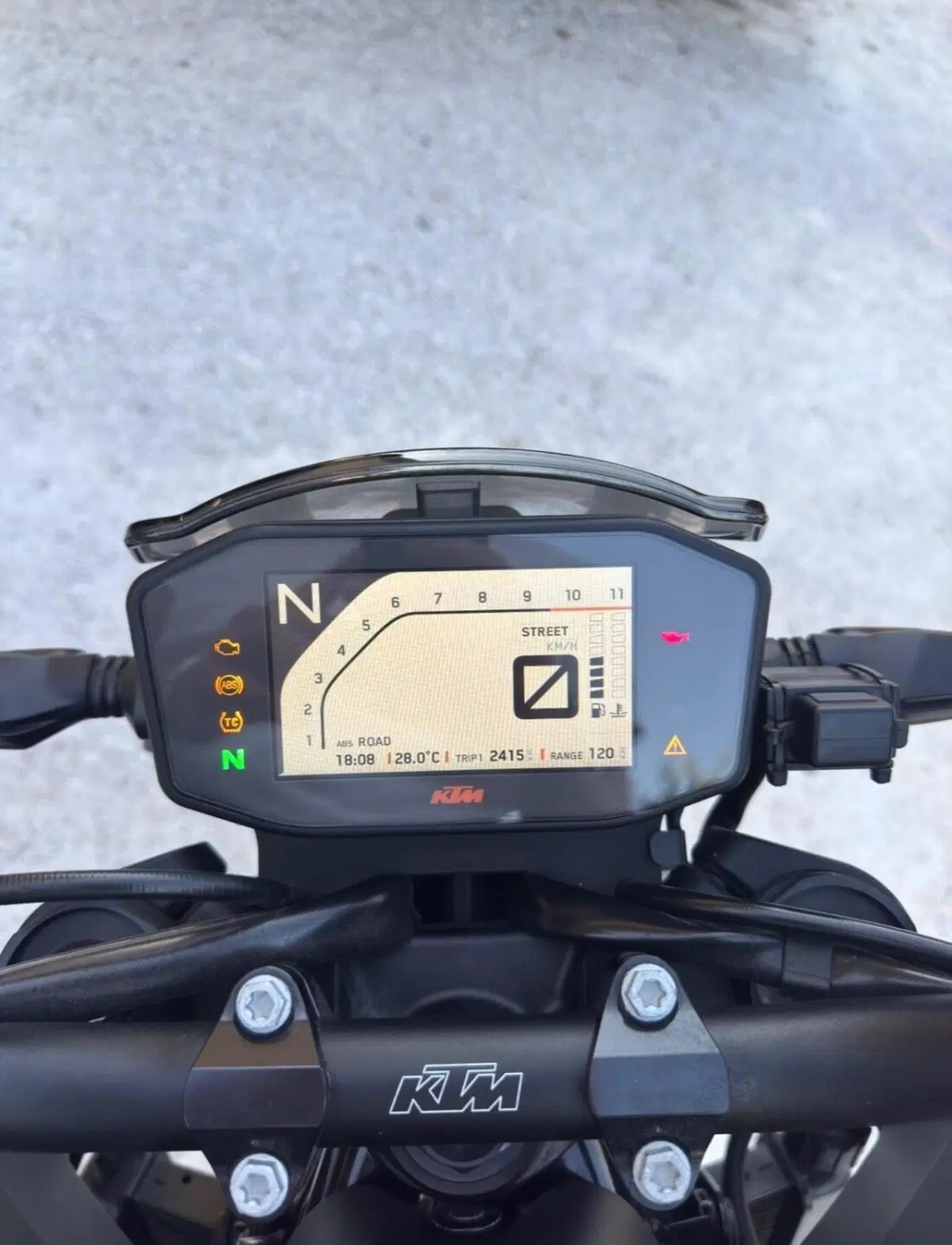 KTM 890 Duke (2021 - 23) (6)