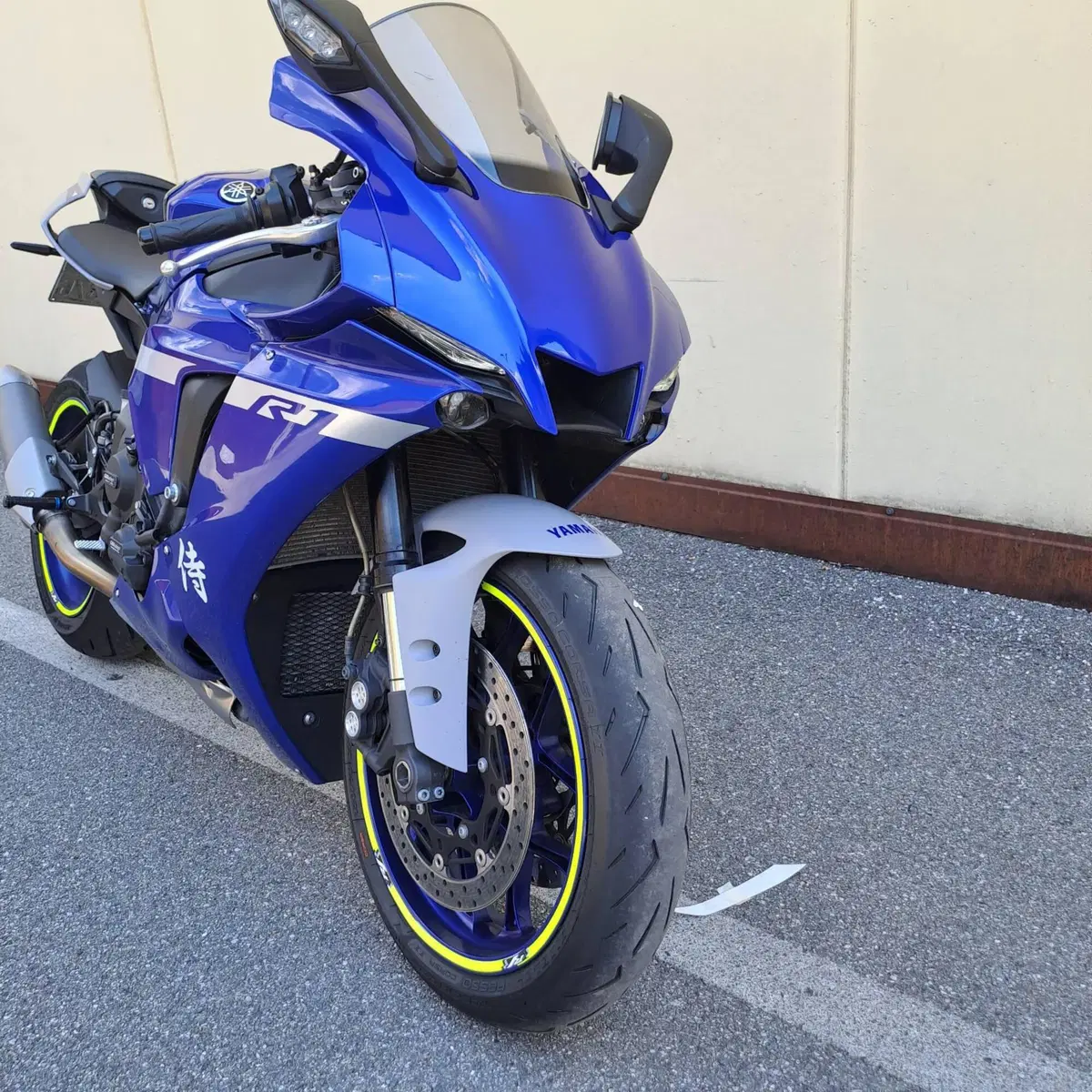 Yamaha YZF R1 (2020 - 25) (10)