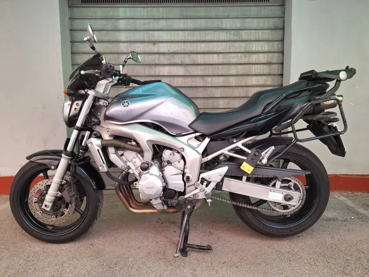 Yamaha FZ6 (2004 - 07)