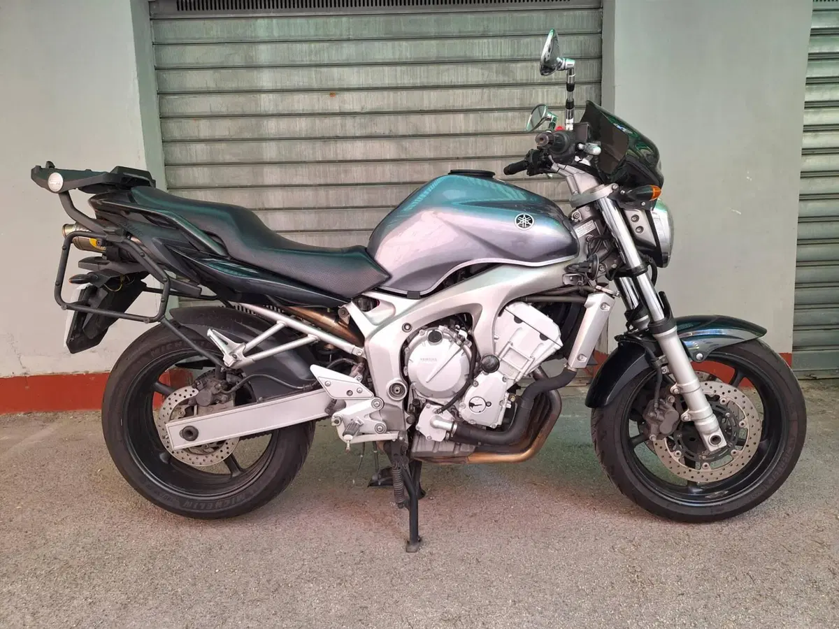Yamaha FZ6 (2004 - 07) (2)