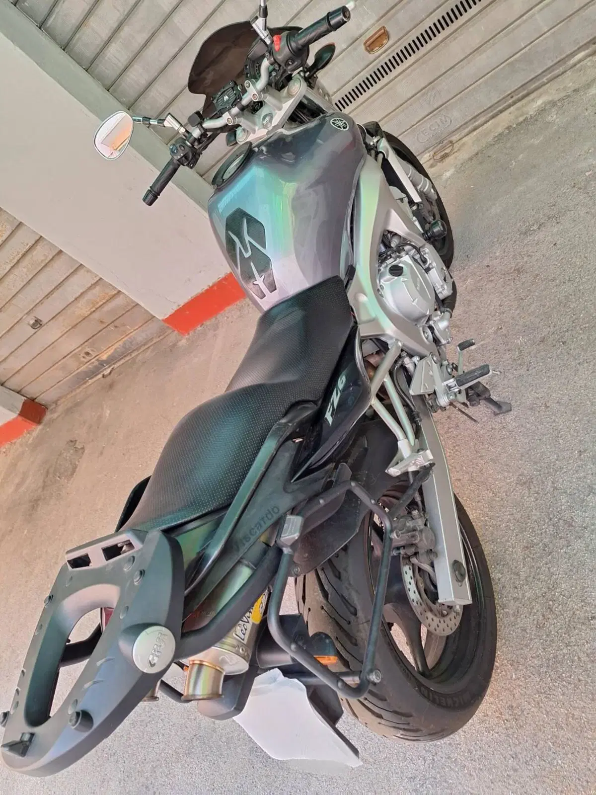 Yamaha FZ6 (2004 - 07) (6)