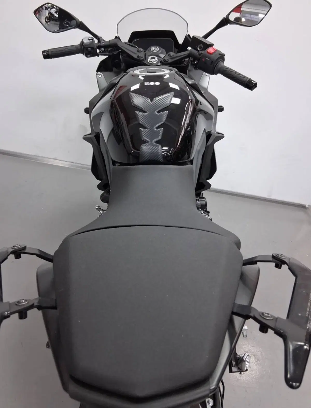 Suzuki GSX-8R (2024 - 26) (4)