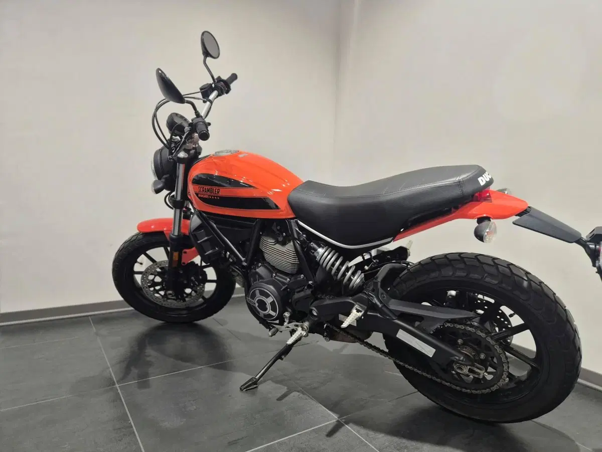 Ducati Scrambler 400 Sixty 2 (2016 - 21) (4)