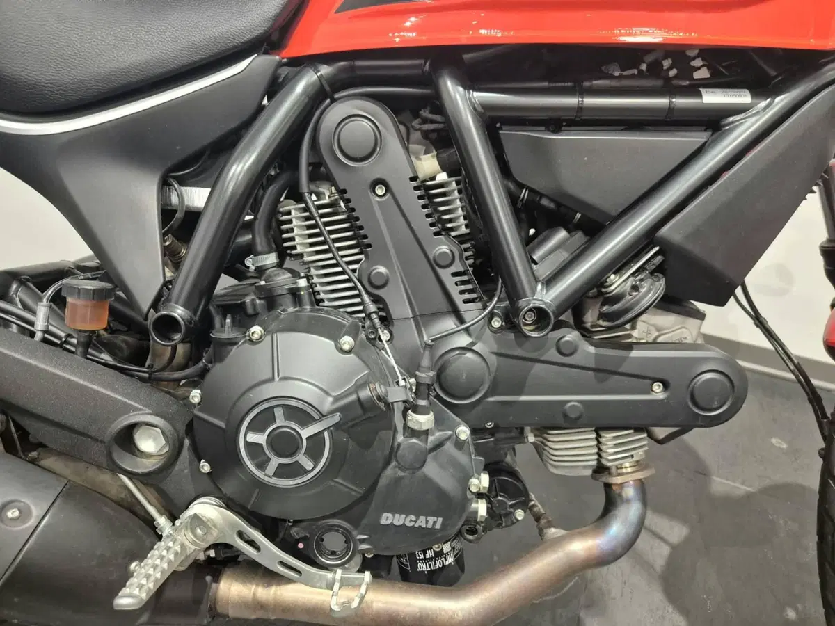 Ducati Scrambler 400 Sixty 2 (2016 - 21) (9)