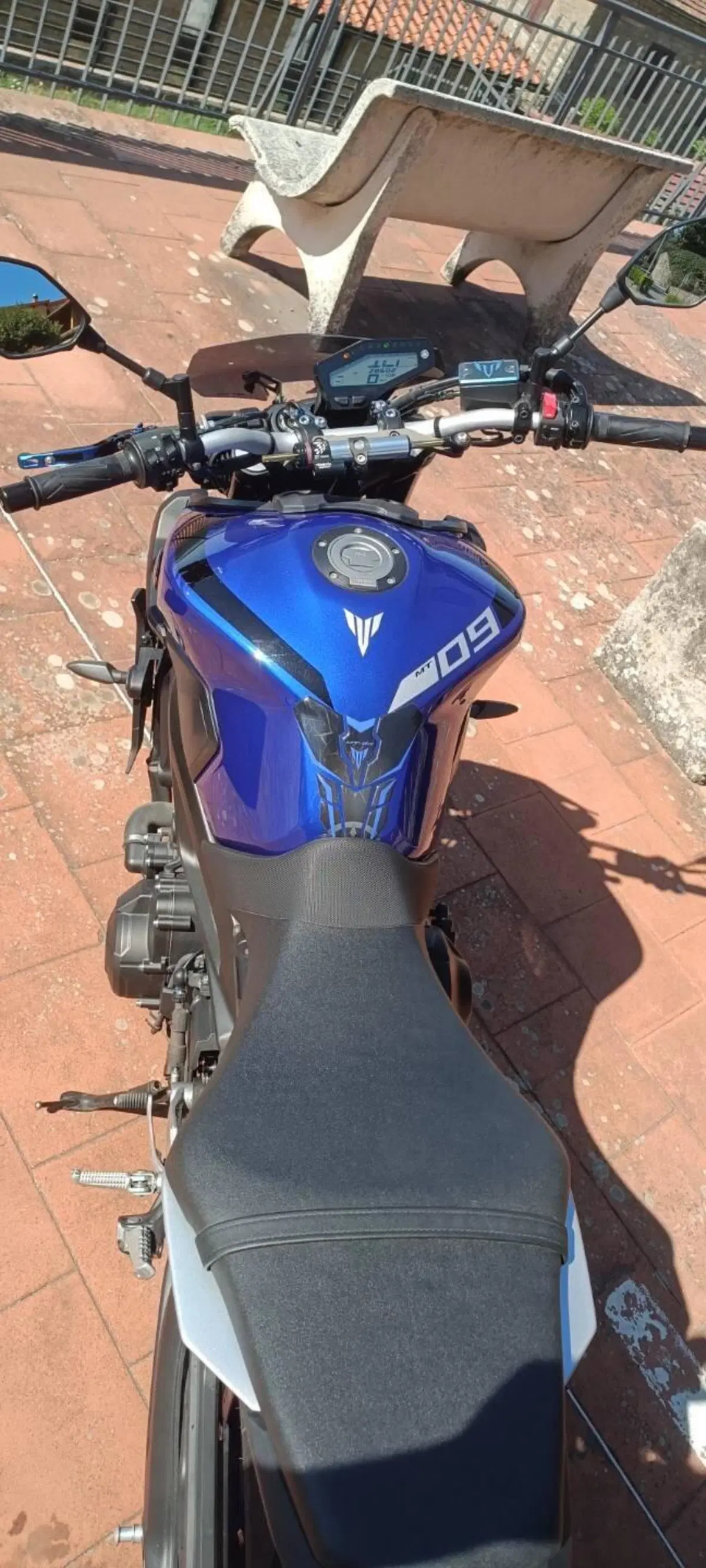 Yamaha MT-09 (2017 - 20) (4)