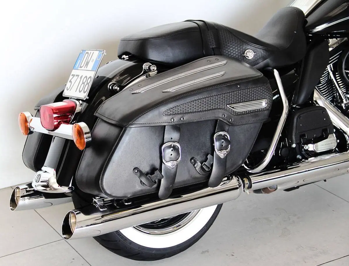 Harley-Davidson 103 Road King Classic (2011 - 13) - FLHRC (3)