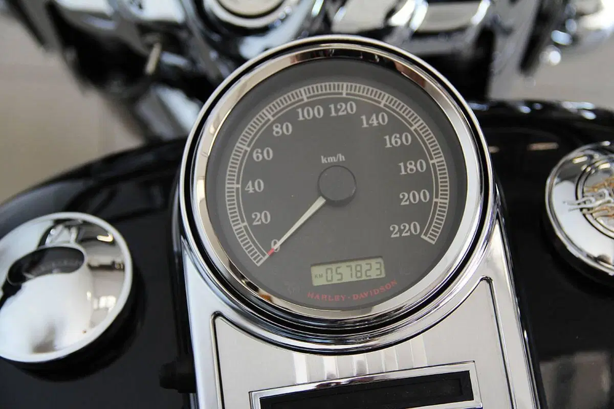 Harley-Davidson 103 Road King Classic (2011 - 13) - FLHRC (8)