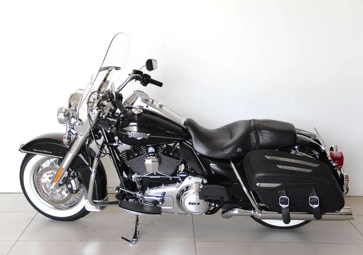 Harley-Davidson 103 Road King Classic (2011 - 13) - FLHRC (9)