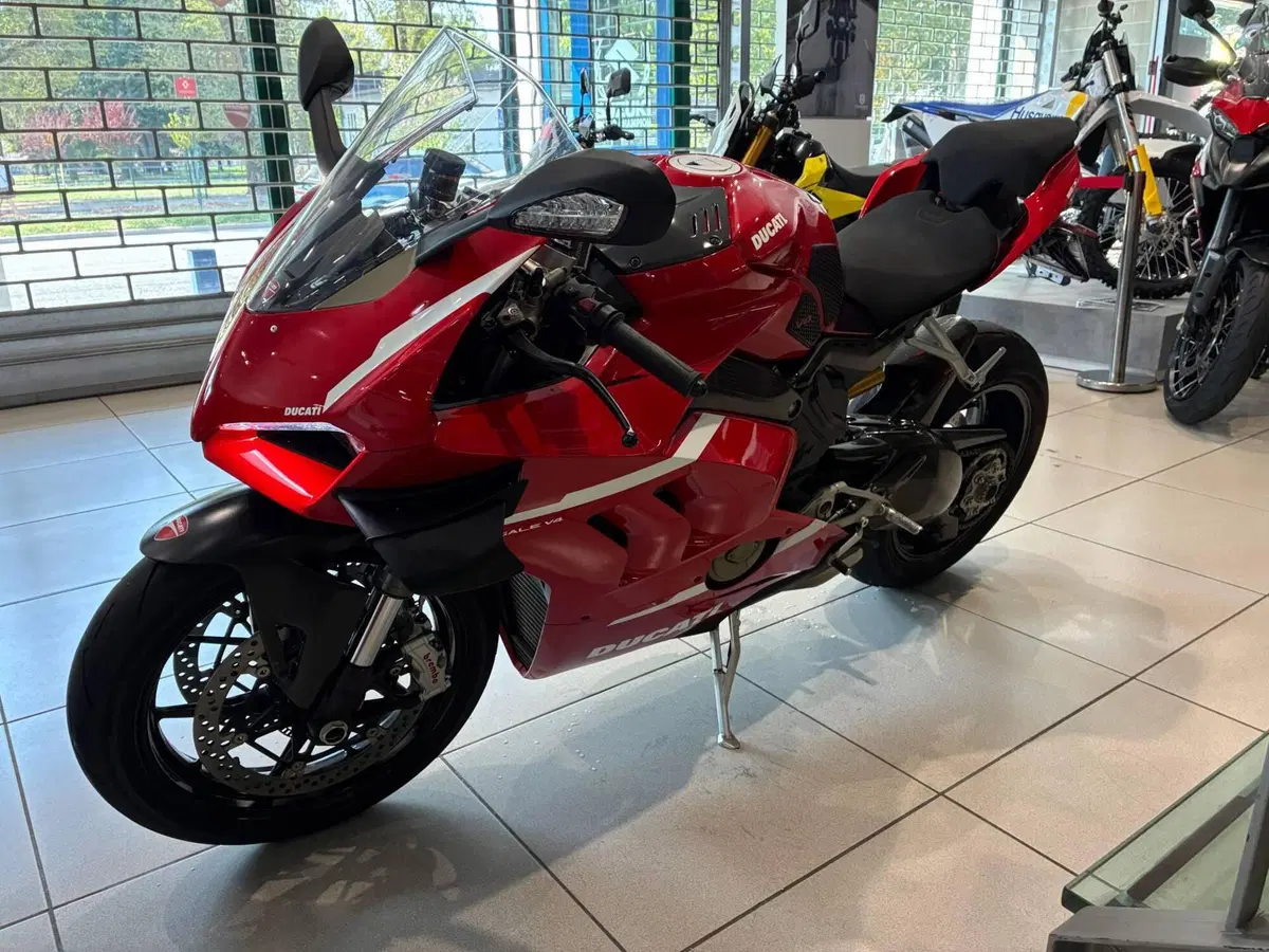 Ducati Panigale V4 1100 (2021) (6)