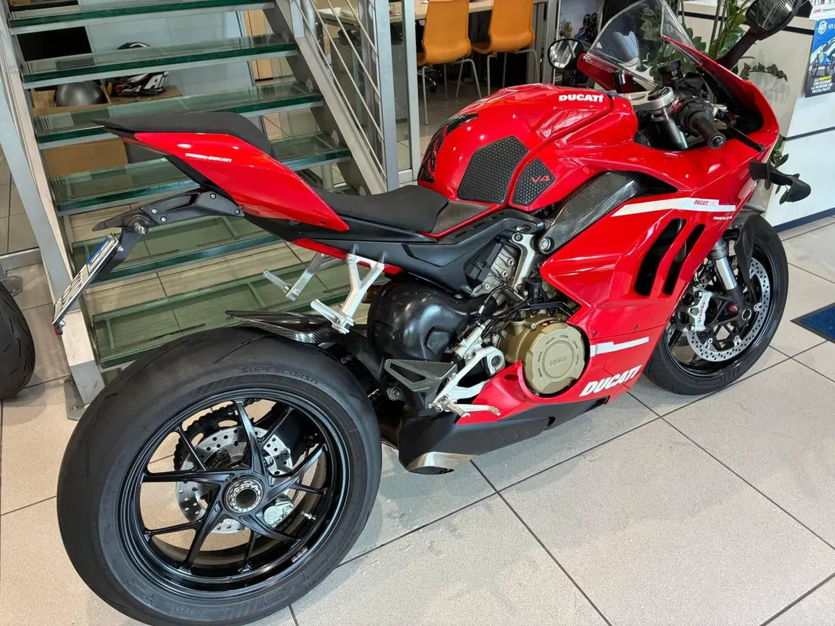 Ducati Panigale V4 1100 (2021) (14)