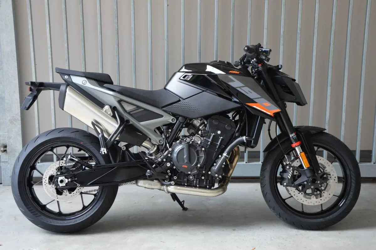 KTM 790 Duke (2027) (3)