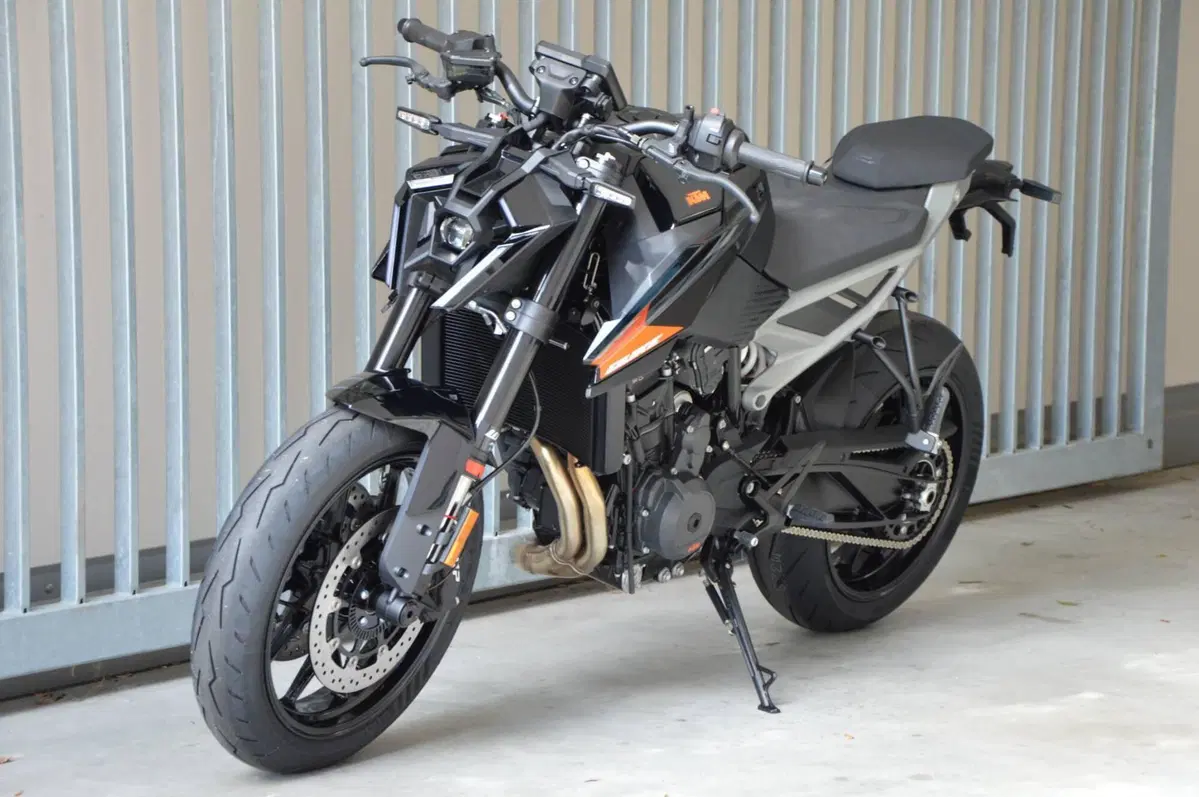 KTM 790 Duke (2027) (9)