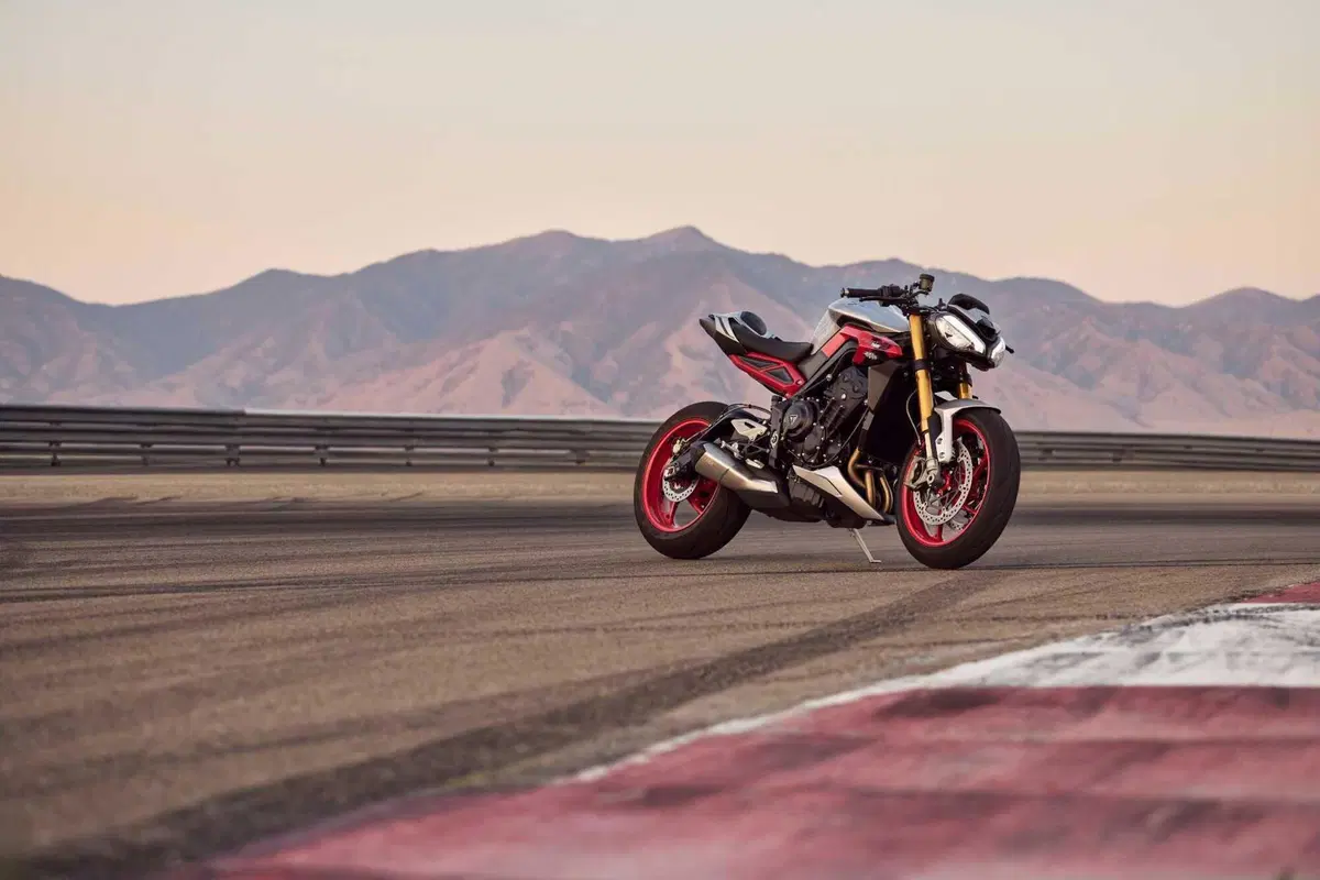 Torna "For the Ride Week" di Triumph, con un testimonial d'eccezione: Francesco Montanari (16)