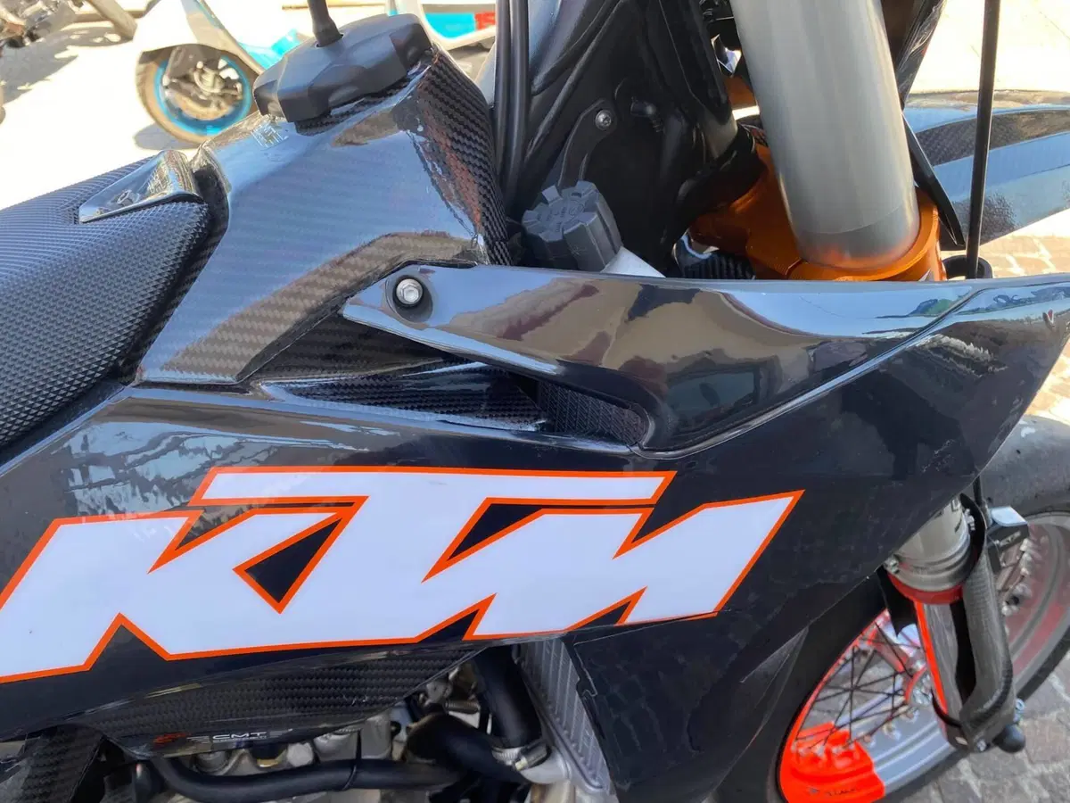 KTM 450 SMR (2025) (4)