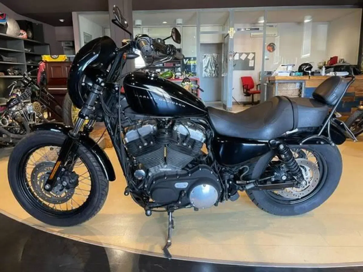 Harley-Davidson XL 1200N Nightster (2008 - 12)