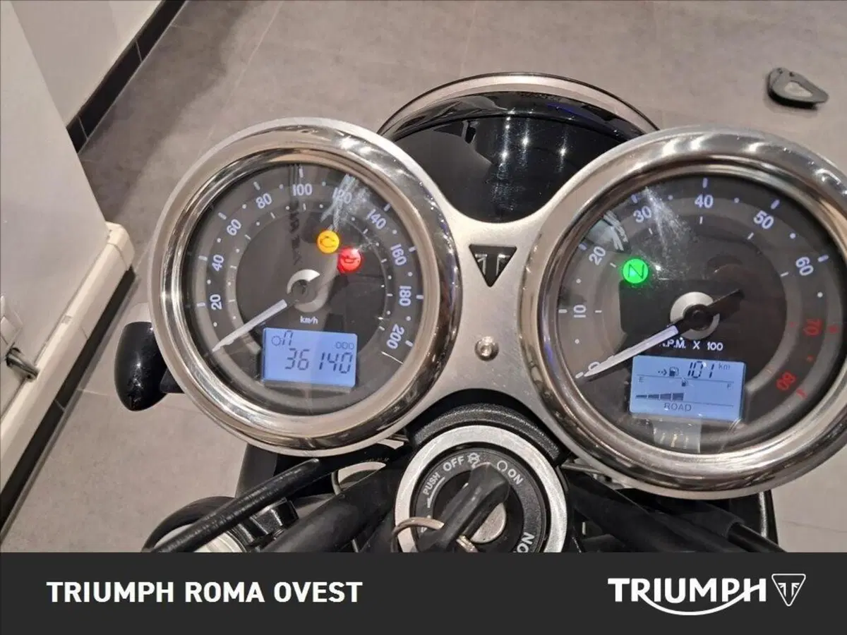 Triumph Bonneville T120 (2016 - 20) (7)