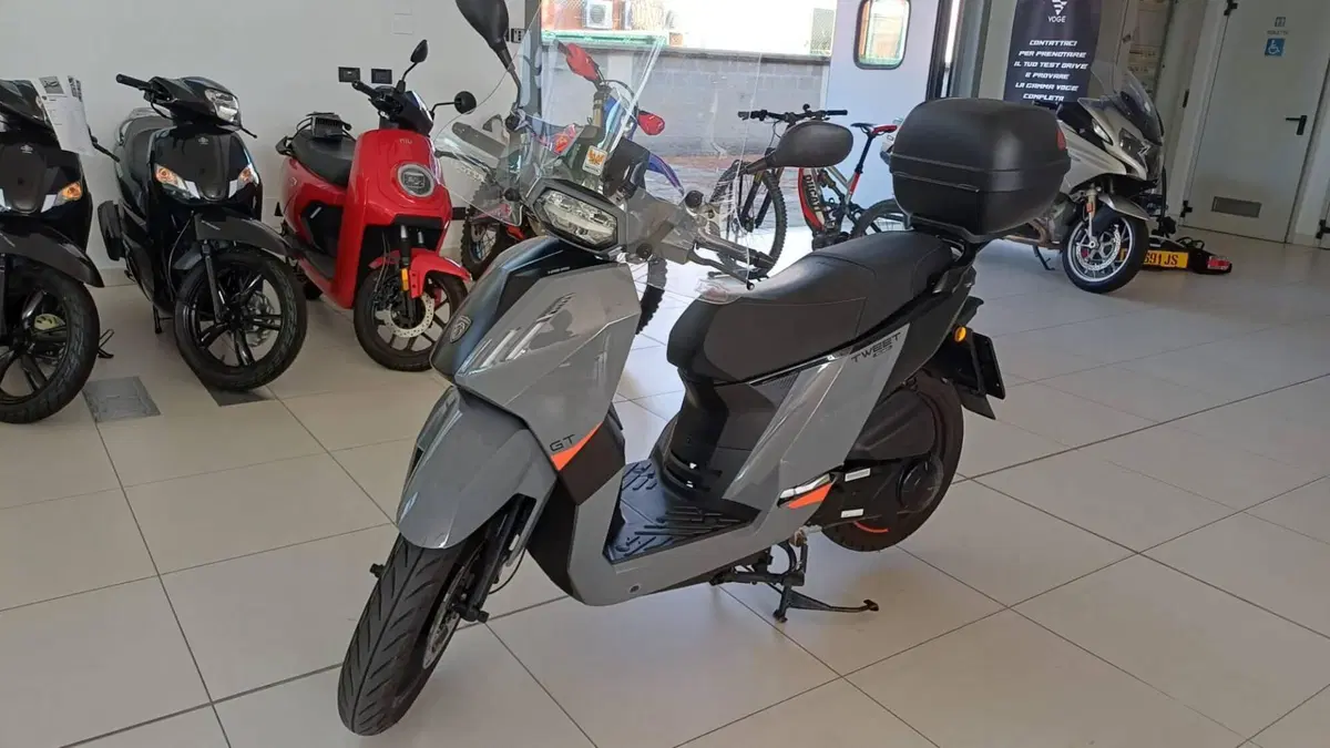 Peugeot Tweet 125i GT (2021 - 25) (2)