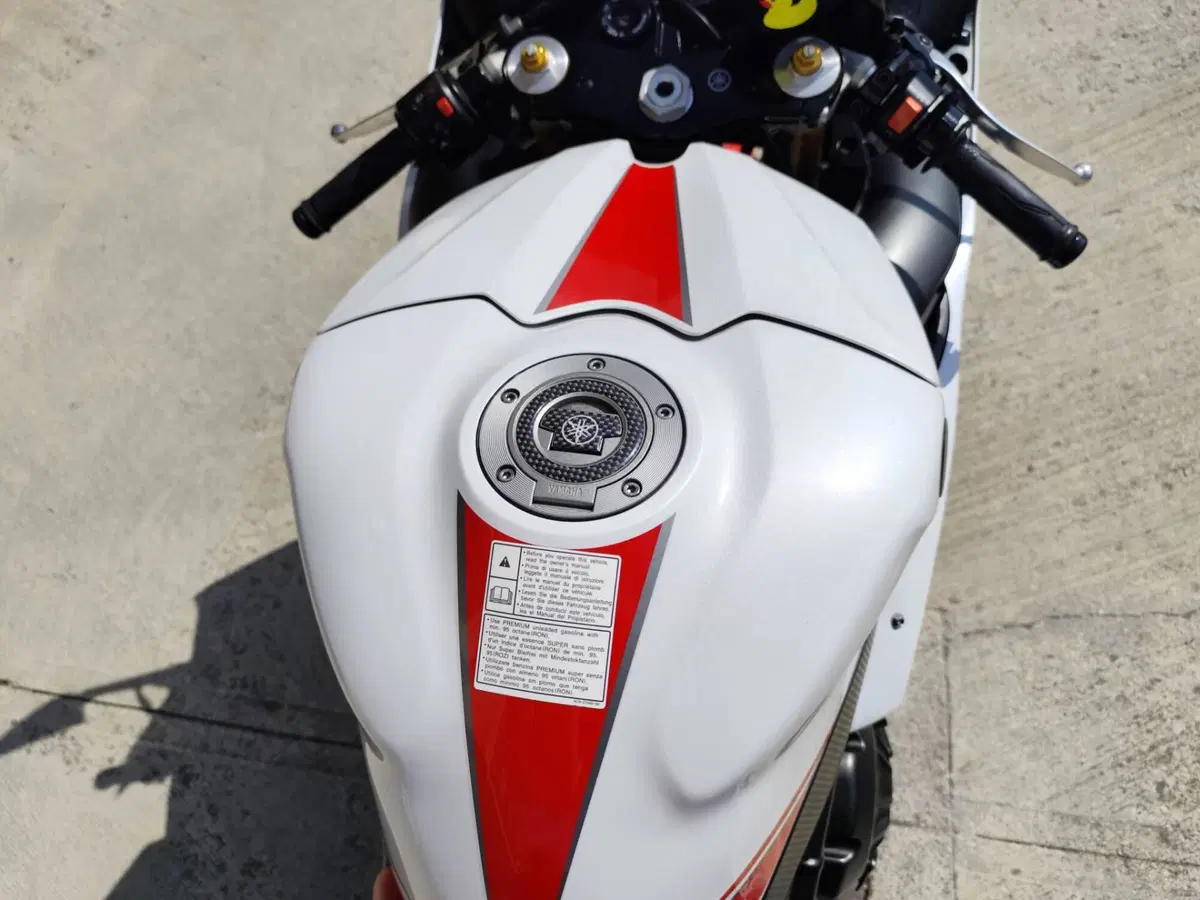 Yamaha YZF R1 (2007 - 08) (13)