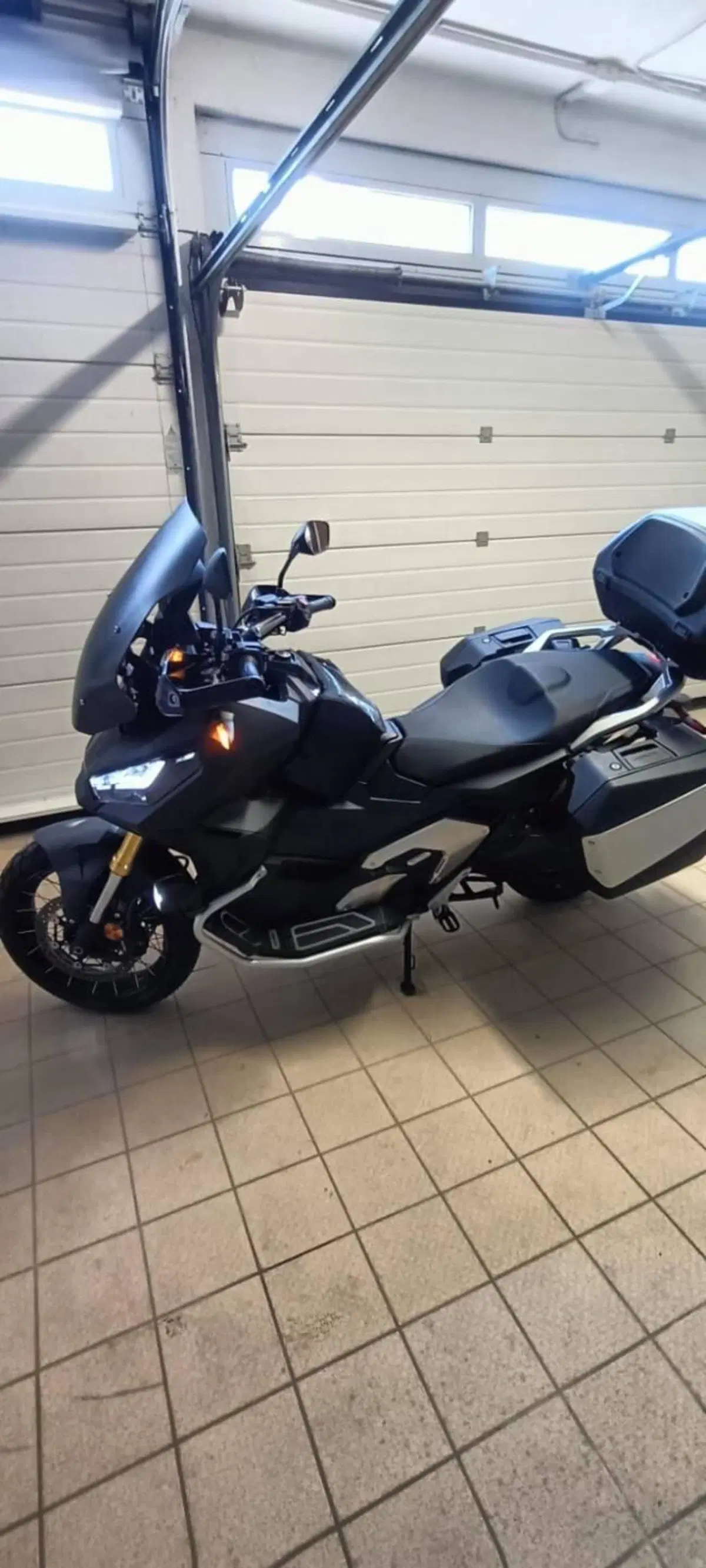 Honda X-ADV 750 DCT Travel (2021 - 24) (2)