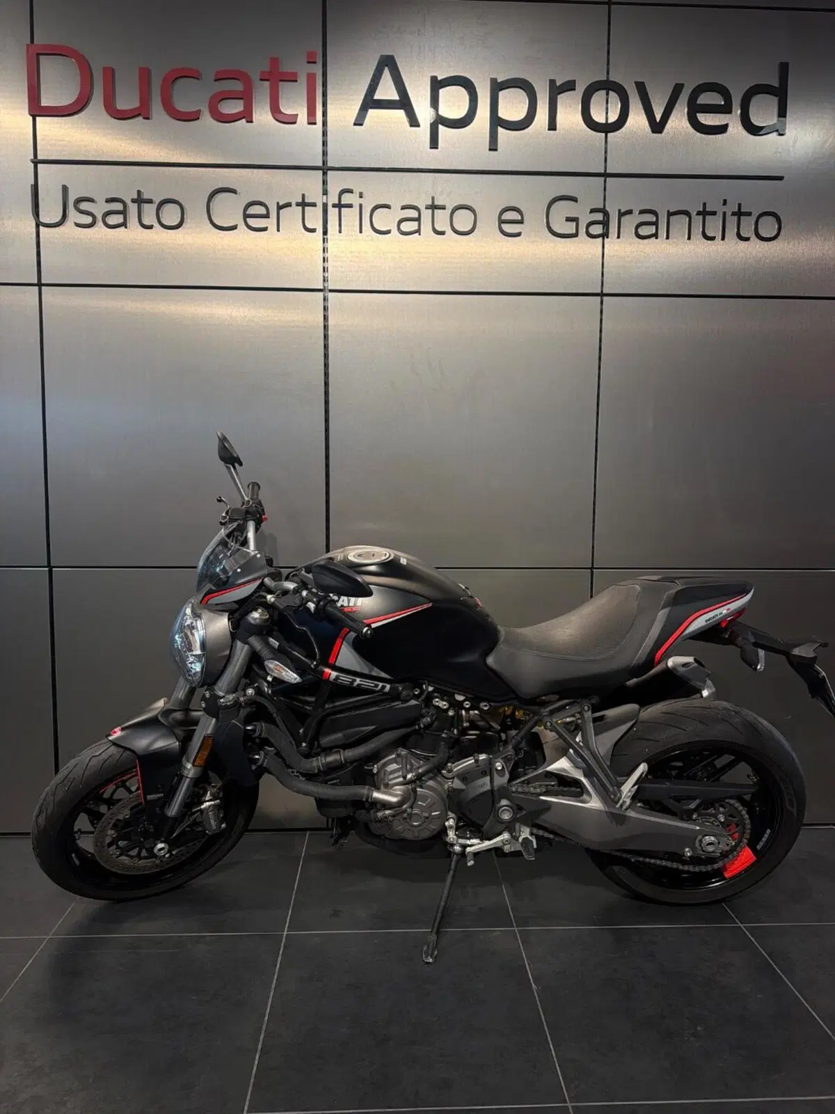 Ducati Monster 821 Stealth (2019 - 20) (2)