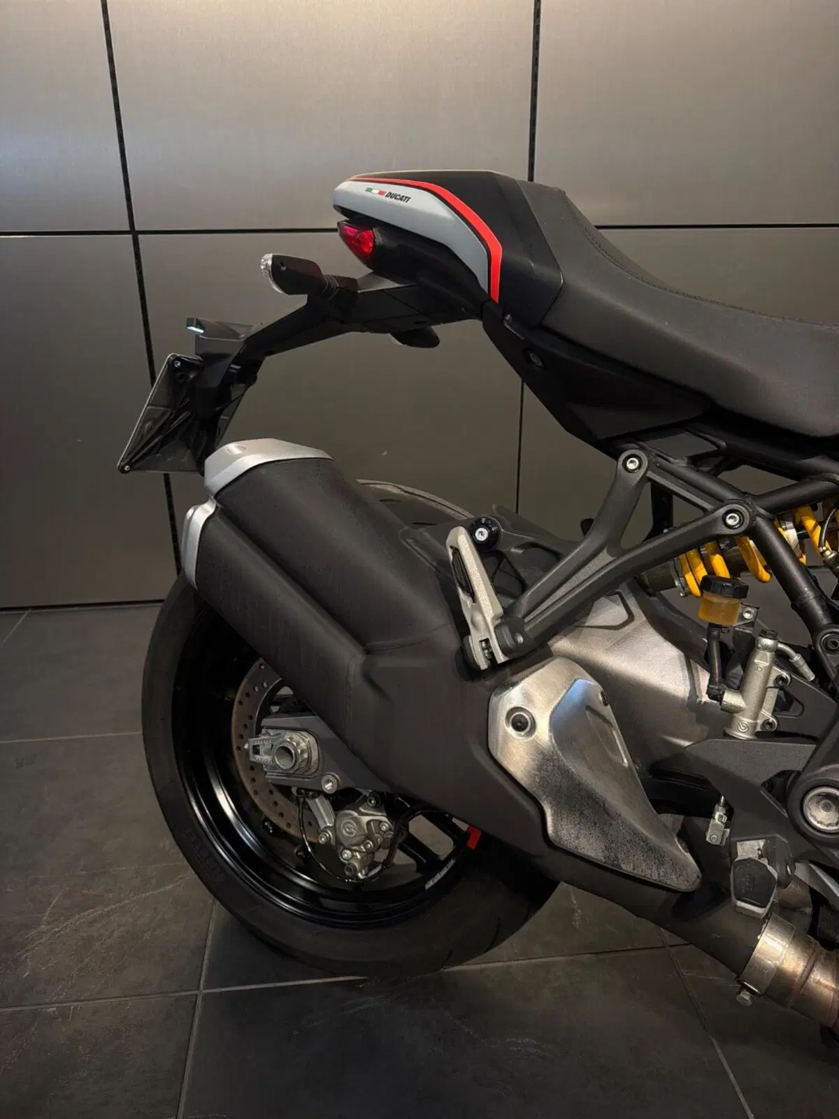Ducati Monster 821 Stealth (2019 - 20) (6)
