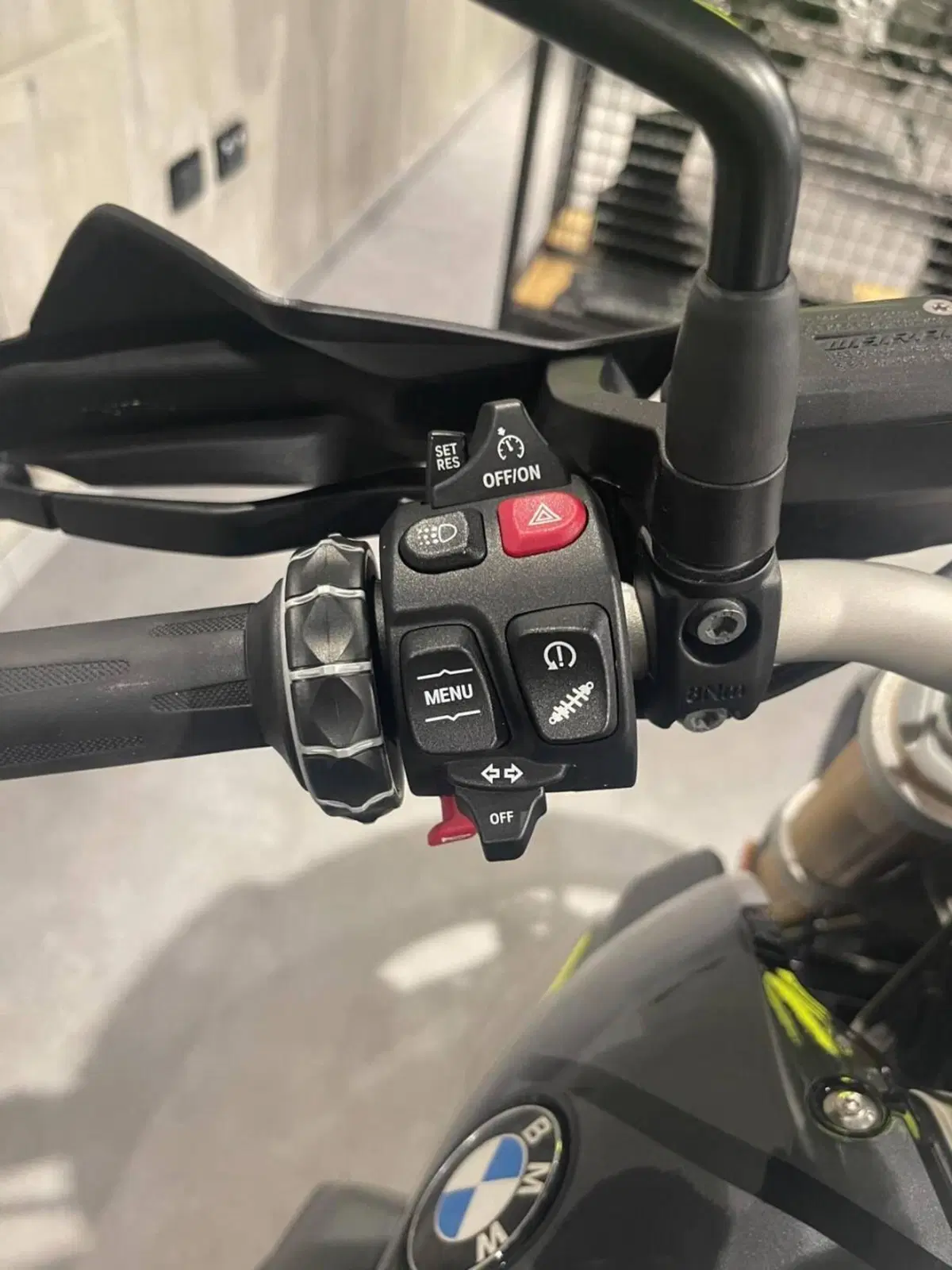 Bmw R 1250 R (2021 - 25) (5)