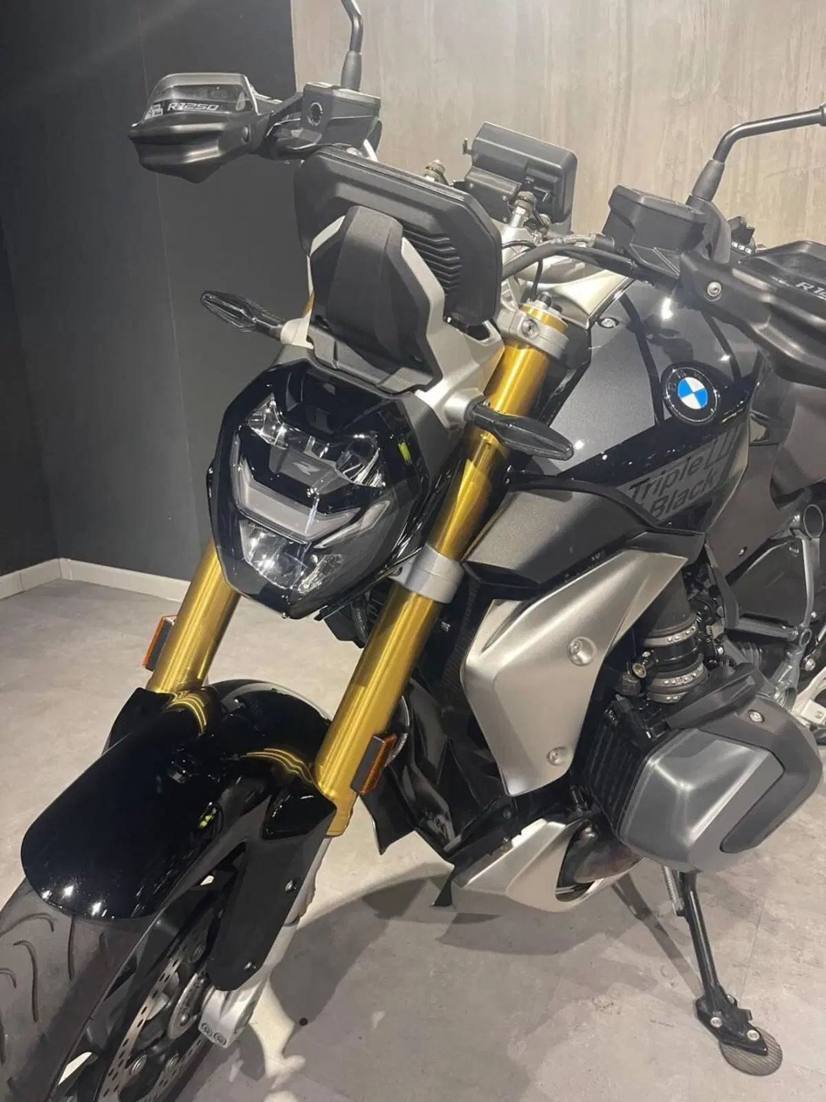 Bmw R 1250 R (2021 - 25) (9)