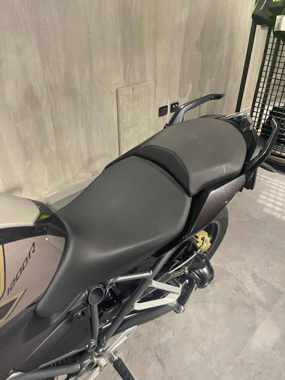 Bmw R 1200 R (2017 - 18) (5)