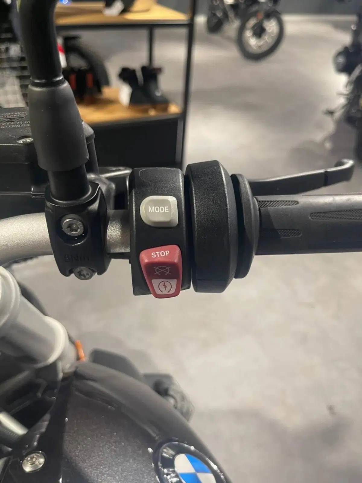 Bmw R 1200 R (2017 - 18) (8)