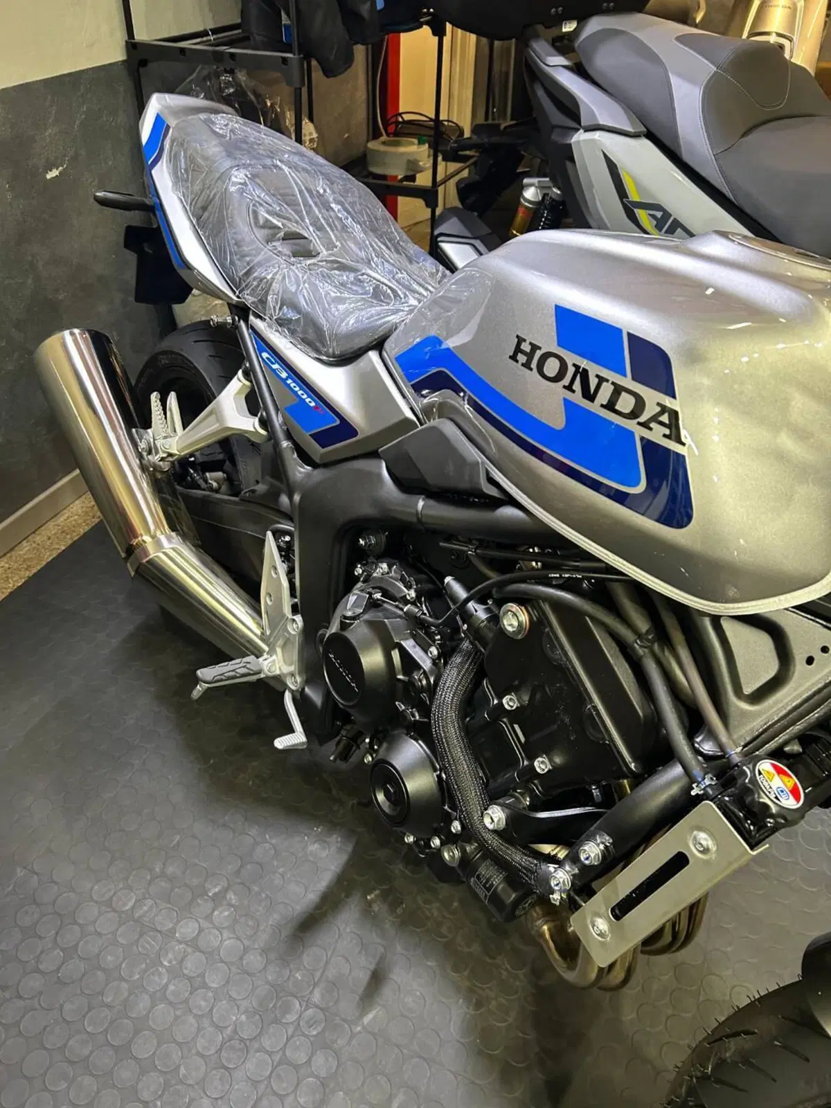 Honda CB 1000 F (2026) (2)