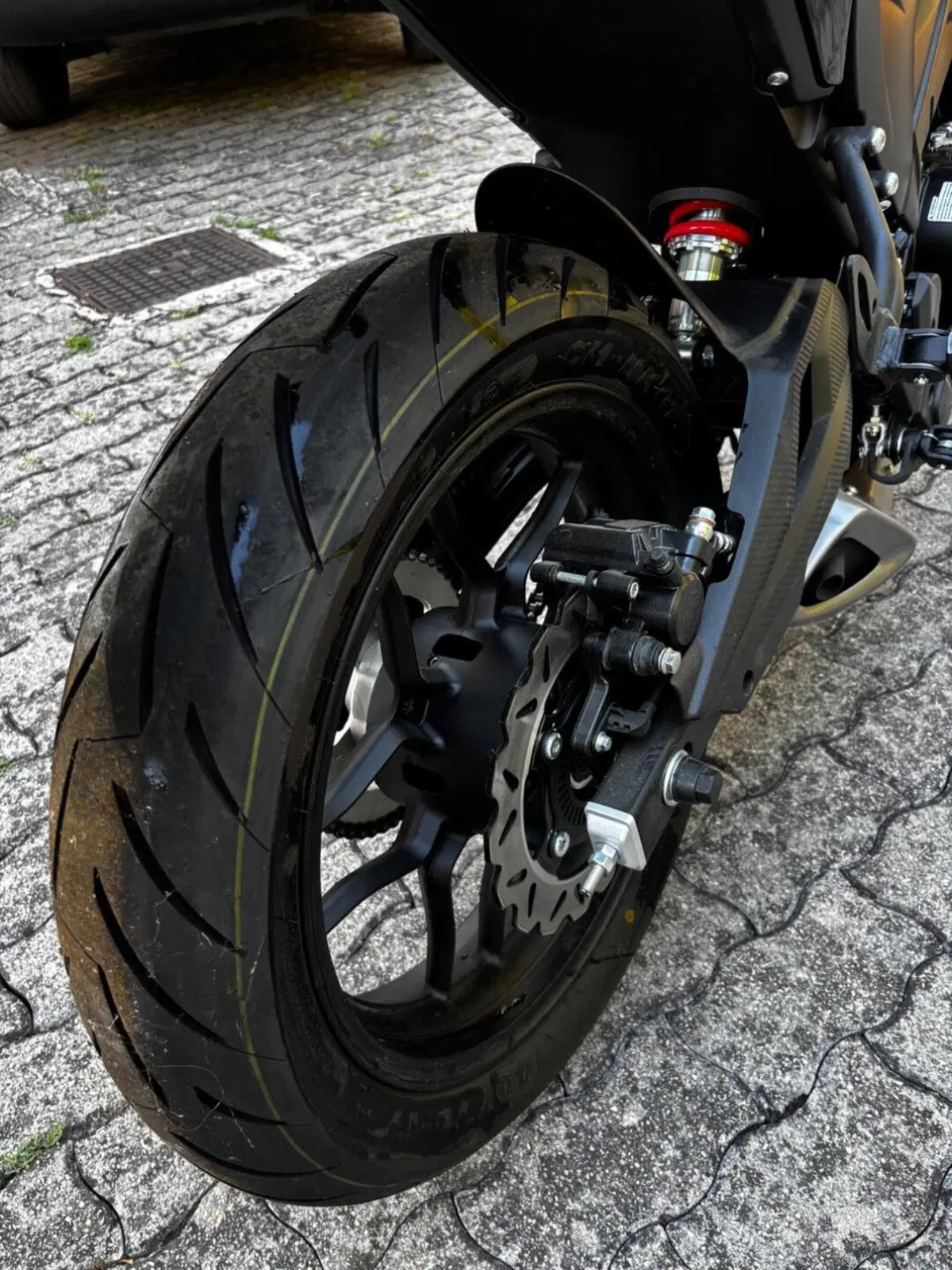 Motron Motorcycles Nomad 125 (2022 - 26) (7)