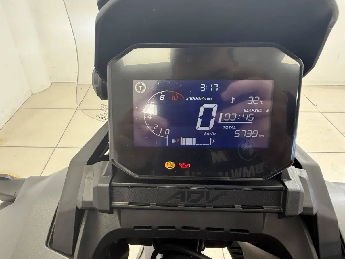 Honda ADV 350 (2022 - 24) (15)