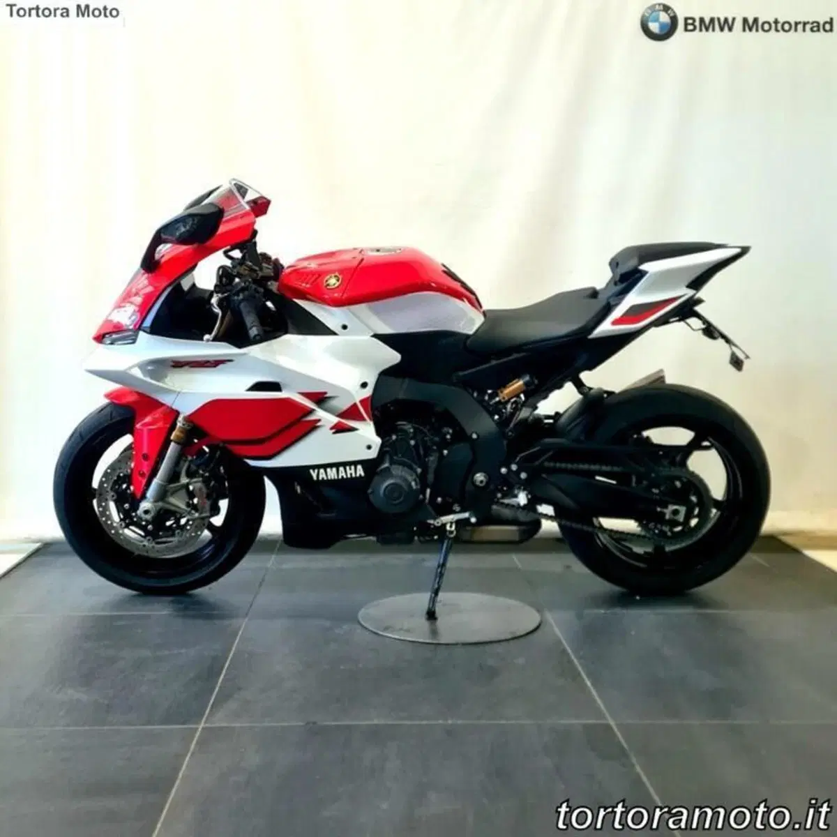 Yamaha YZF R9 70th (2026) (2)