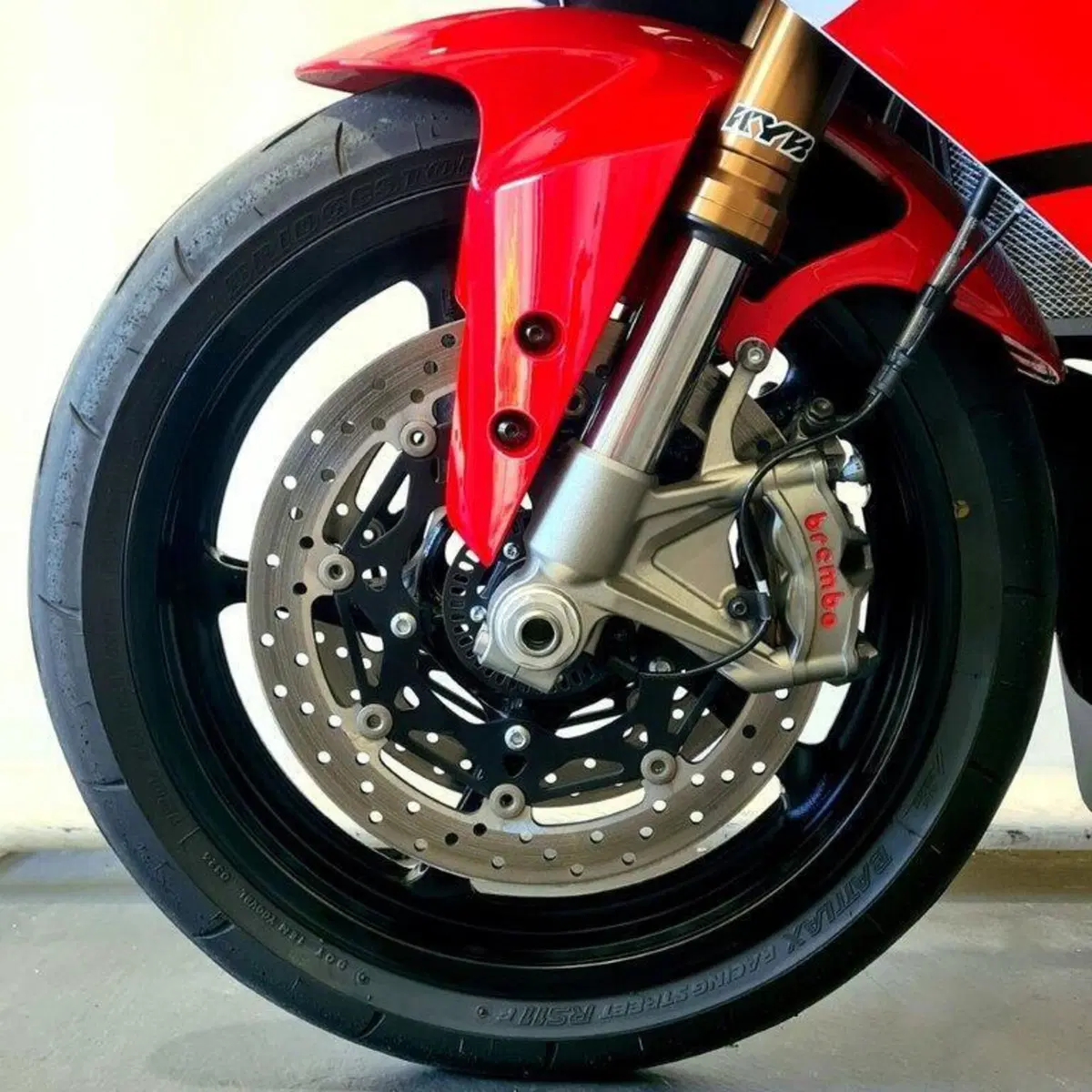 Yamaha YZF R9 70th (2026) (9)