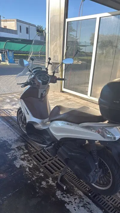 Piaggio Beverly 300 i.e. ABS-ASR (2016 - 20) usata