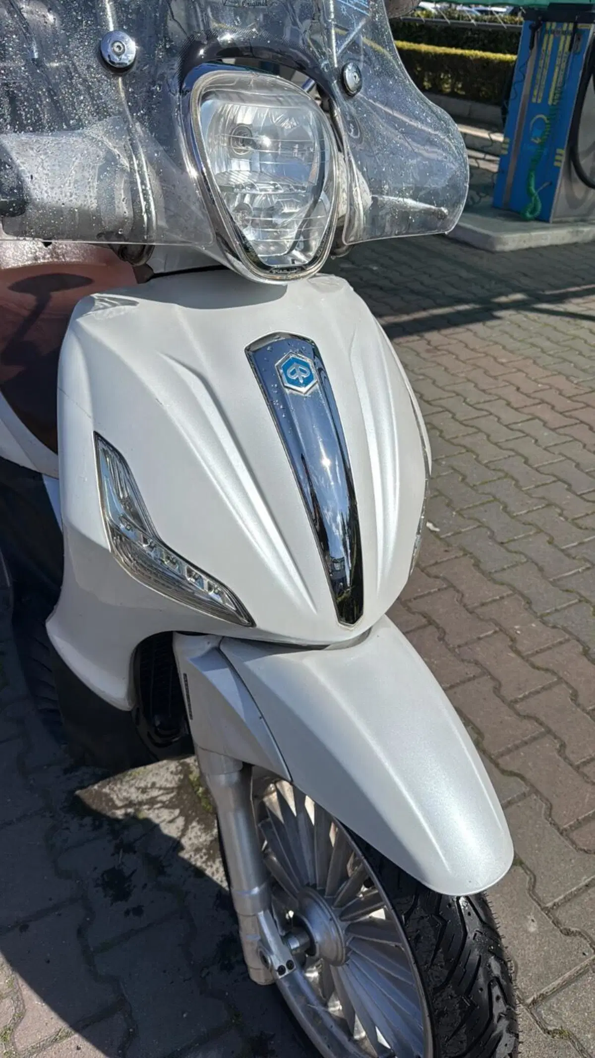 Piaggio Beverly 300 i.e. ABS-ASR (2016 - 20) (2)
